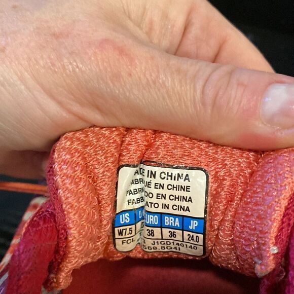 Mizuno “wave” pink/white tie dye design mesh lightweight running shoes size 7.5 - Picture 6 of 6